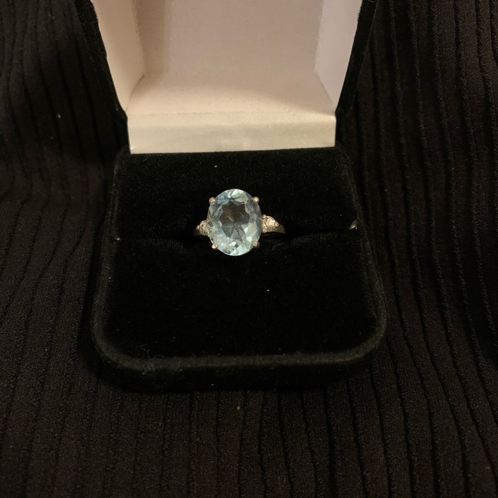 Sterling silver 925 ring with blue stone size 6.5